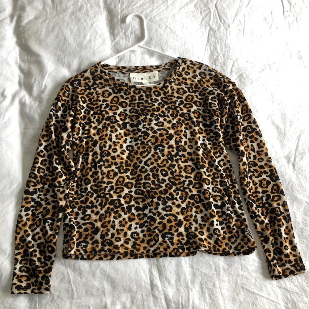 NWT Hiatus Brand Tan Animal Print Long Sleeve Top Size Medium.